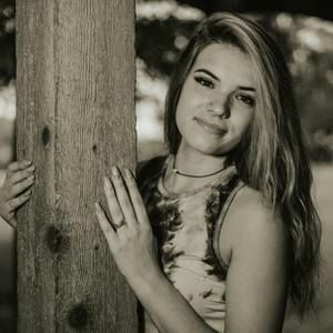 Meet your Posher, Emma